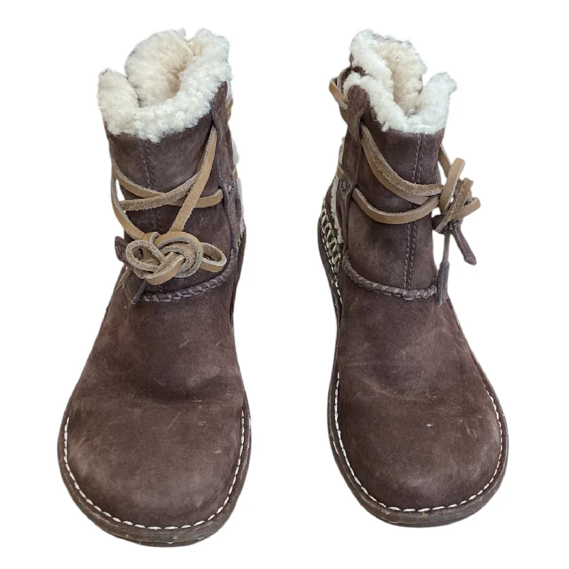 Boots Snow By Ugg In Brown, Size: 7