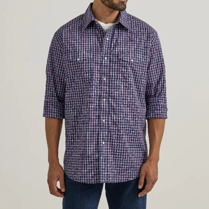 Wrangler Men's Navy/Purple Plaid Wrinkle Resistant Long Sleeve